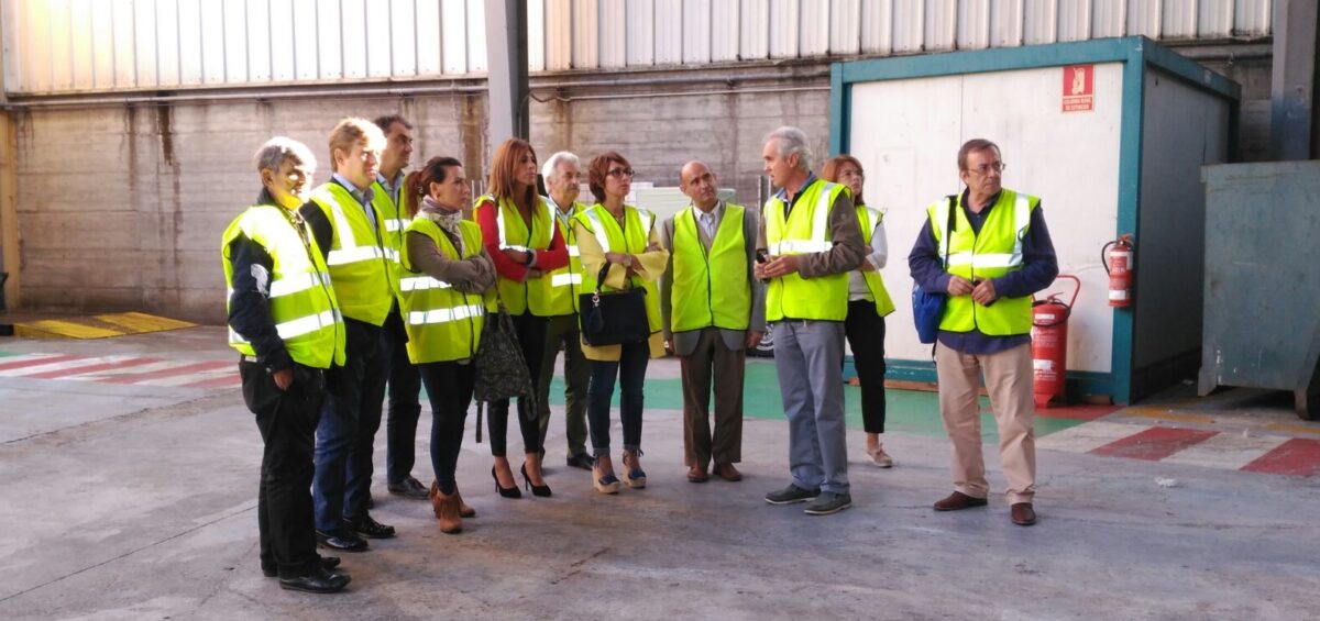 Celebrado desayuno de trabajo con Alcaldes y Concejales en la planta de clasificación de envases
