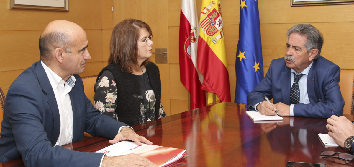 Reunion con Presidente Revilla