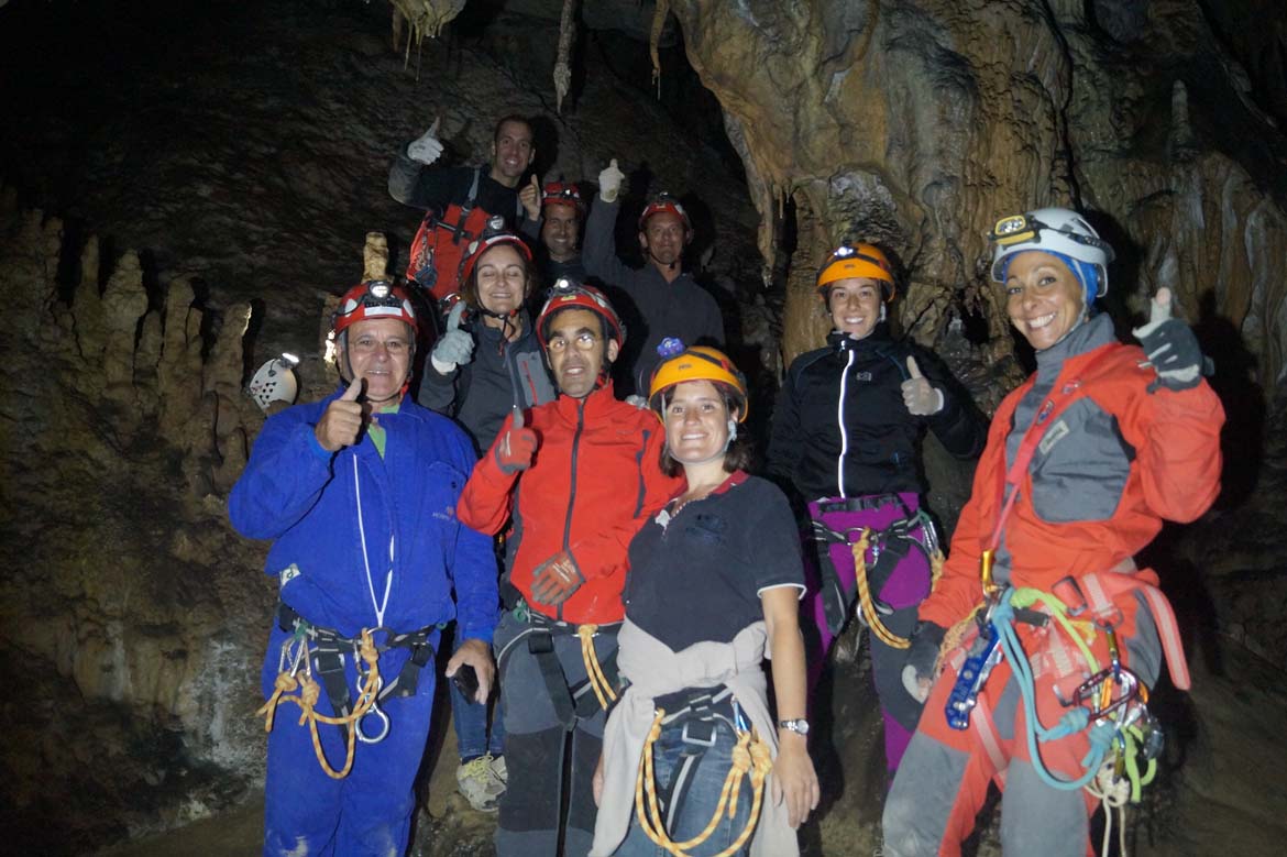 Participamos en una jornada de espeleología para todas las personas Participamos en una jornada de espeleología para todas las personas