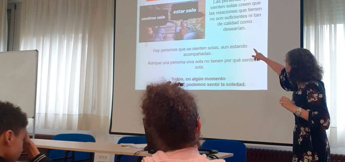 Amica organiza un taller sobre la soledad para niños y niñas, promoviendo el entendimiento y la gestión emocional