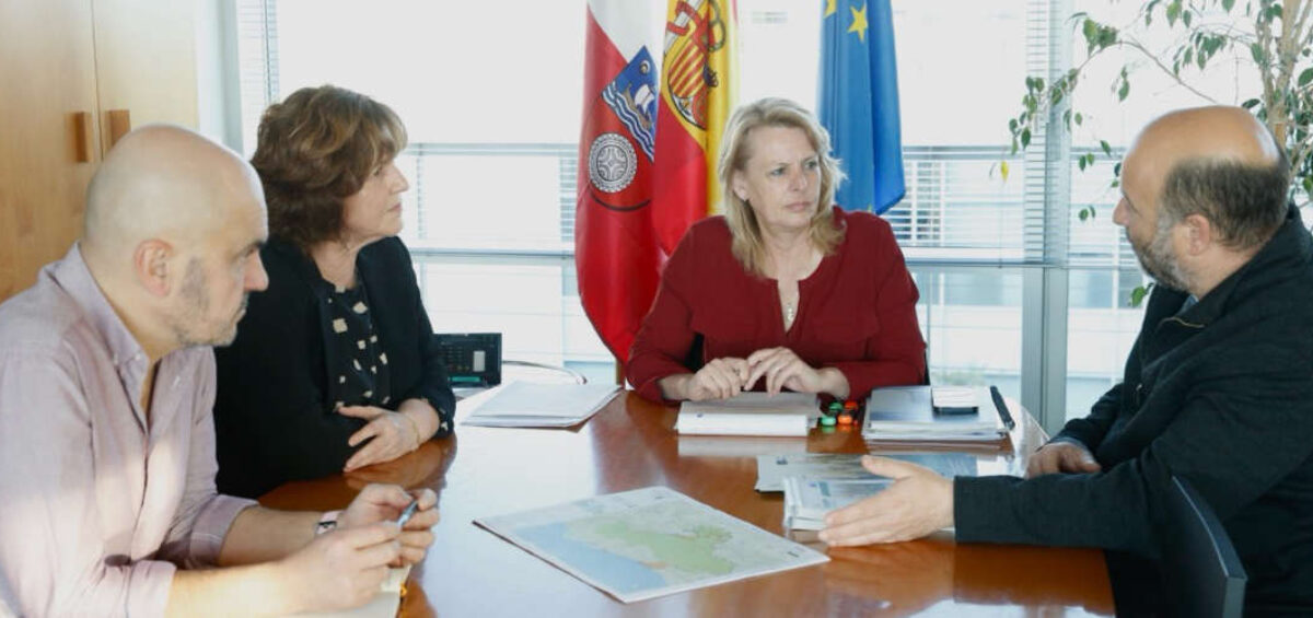 Reunión de la Consejera de Desarrollo Rural, Ganadería, Pesca y Alimentación con los representantes de LIFE Coop Cortaderia