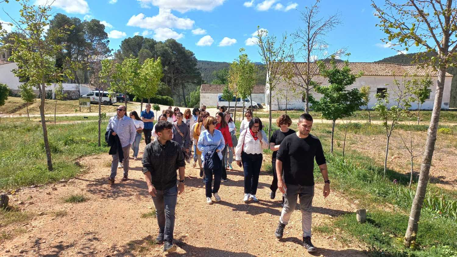 Personas que acudieron a la presentación del Proyecto Qampo Diversia de Amimet y Amica