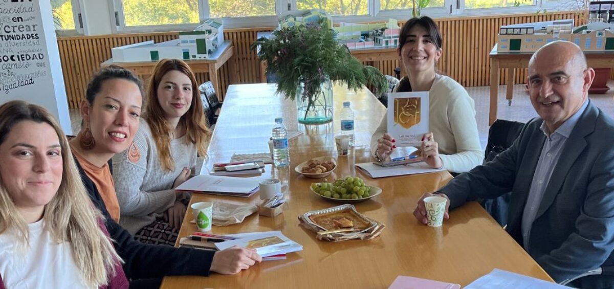 Visita de las representantes de Theotokos Foundation a Amica