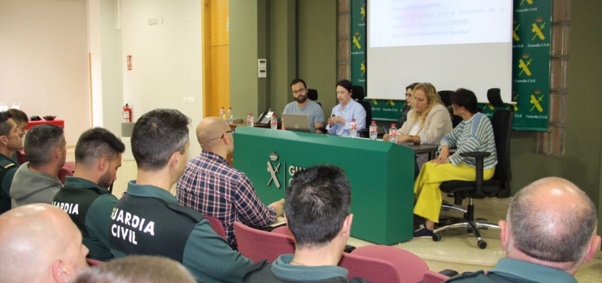Mesa Redonda en la comandancia de la Guardia Civil