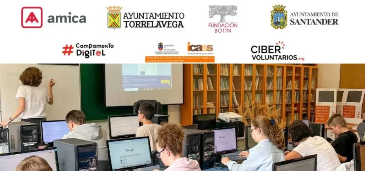 Clase dentro del Campamento digital de Amica